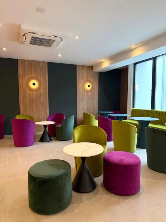 Lake & More Suite Hotel