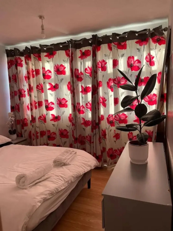 Spacious Home by Lee Valley Rafting Waltham Cross