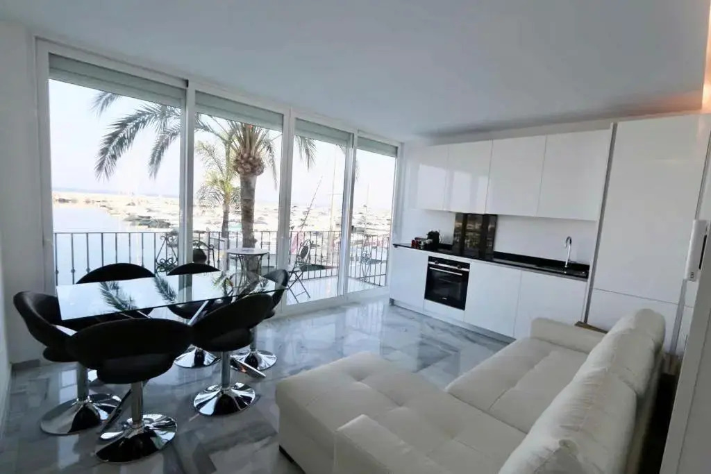 First Line Puerto Banus Harbour, 3 bedroom Luxury Apartment, Marbella