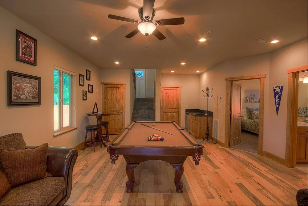 Hole in One Hideaway