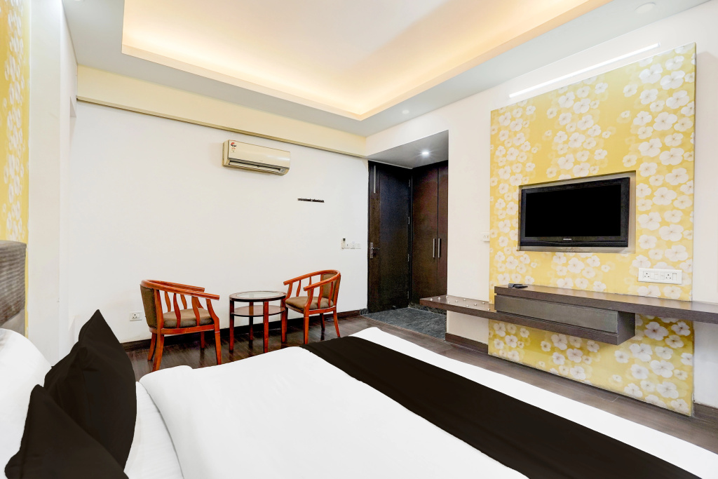 Townhouse Sector 51 Noida Near Metro Station