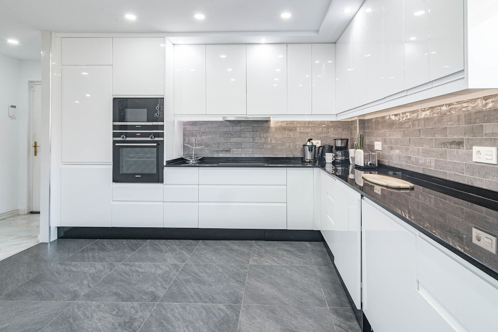 Bb.b5 - Spacious Apartment With Amazing View