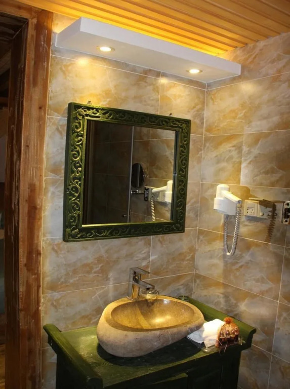 Sanse Yunhe Inn Lijiang Ancient Town