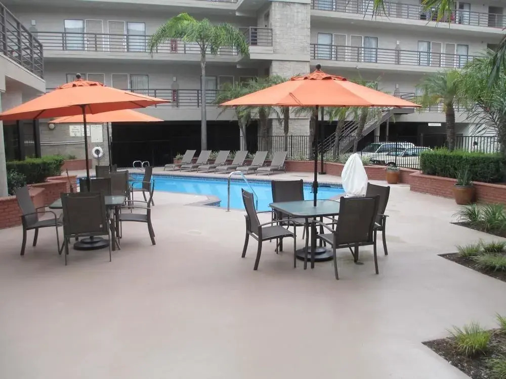 Irvine Inn & Suites