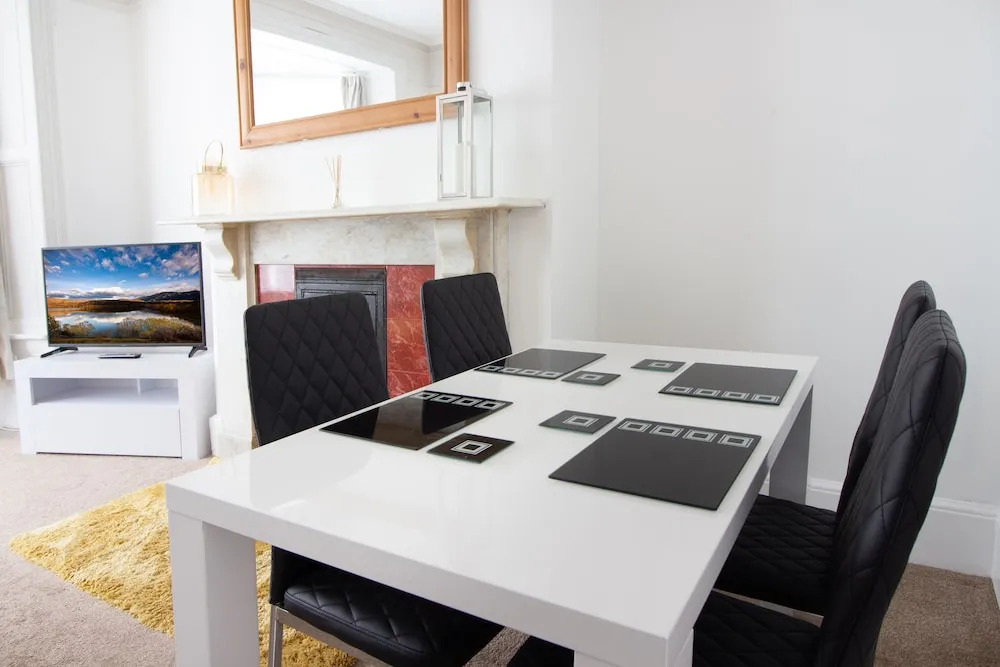 Raleigh's Suite - Exeter