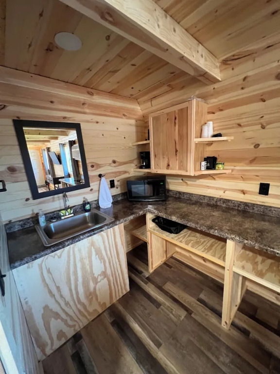 Pine Haven Lodging