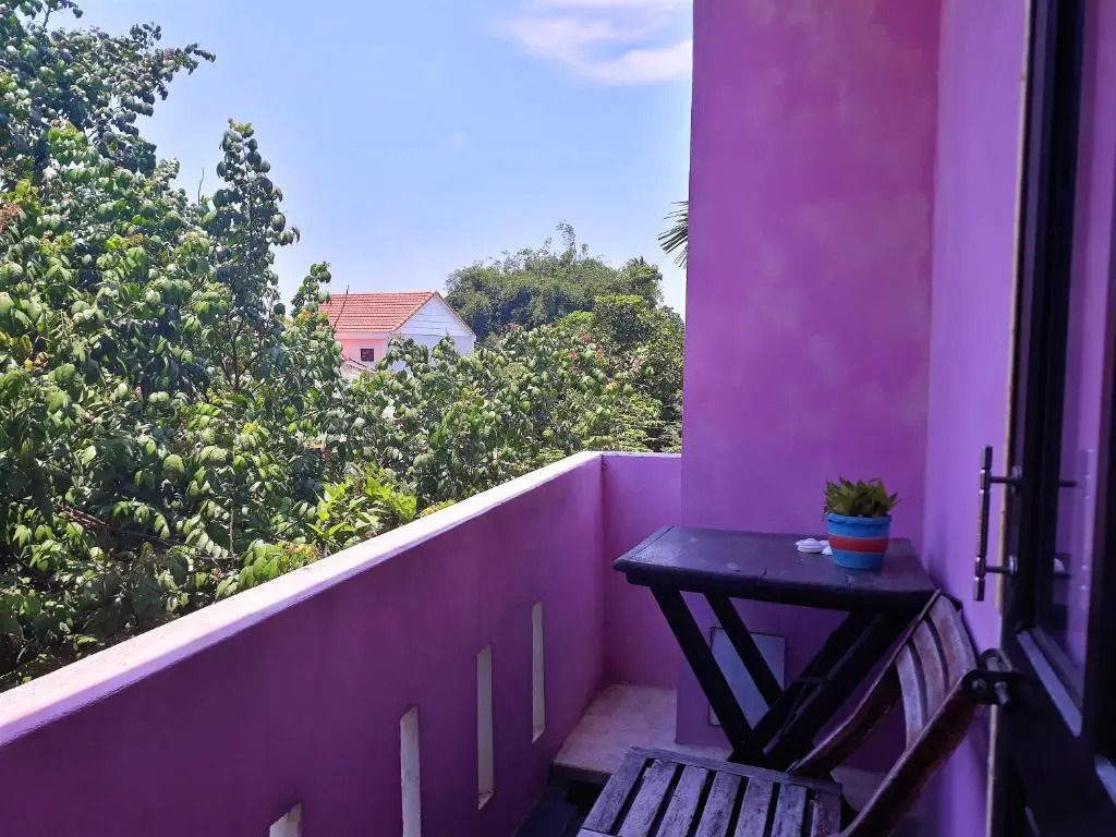 Pink house Homestay