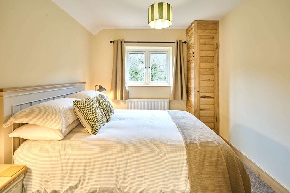 Host Stay Morley Cottage