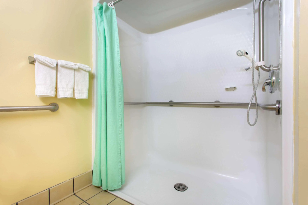Microtel Inn & Suites by Wyndham Charlotte/Northlake