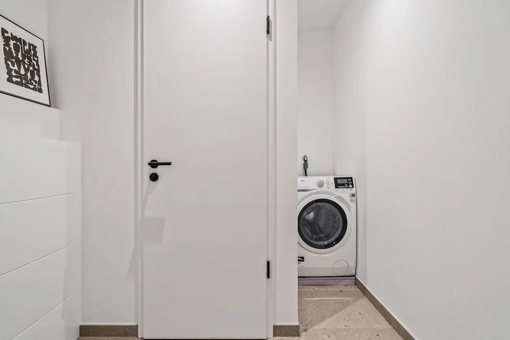 Charming Clausen Getaway Serene ID209