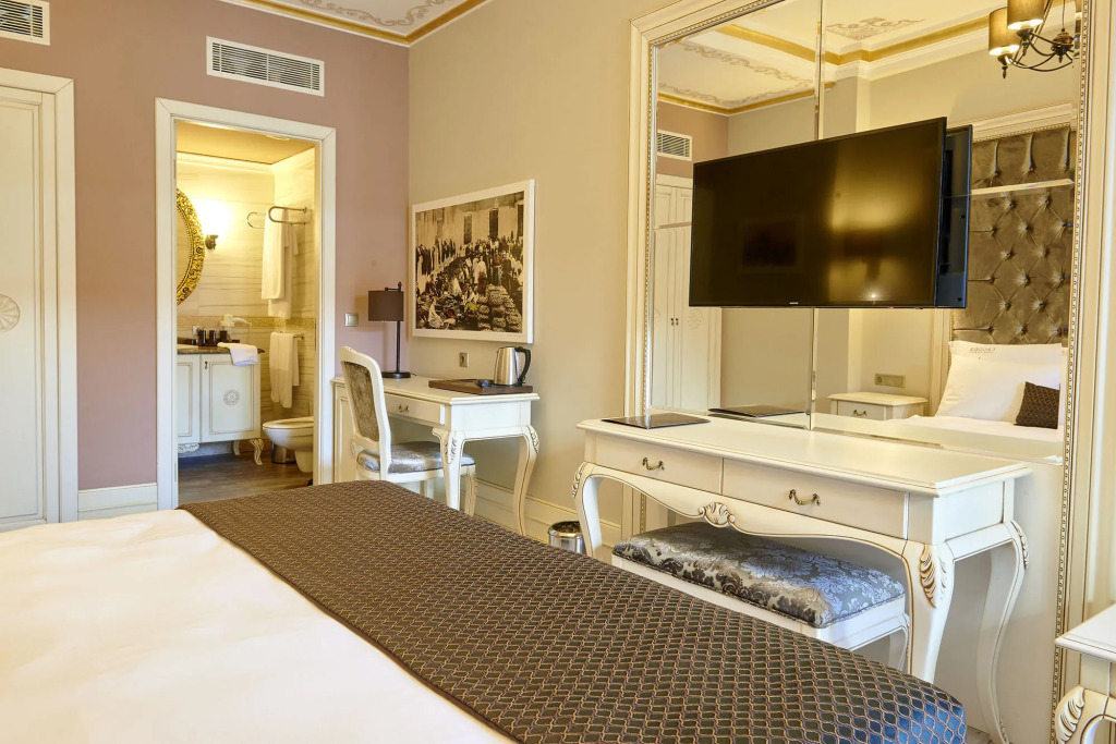 LAgora Old Town Hotel & Bazaar