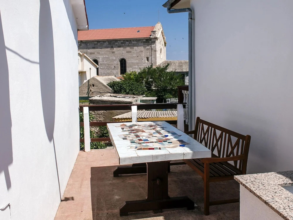 Charming Holiday Home in Razanac with Terrace