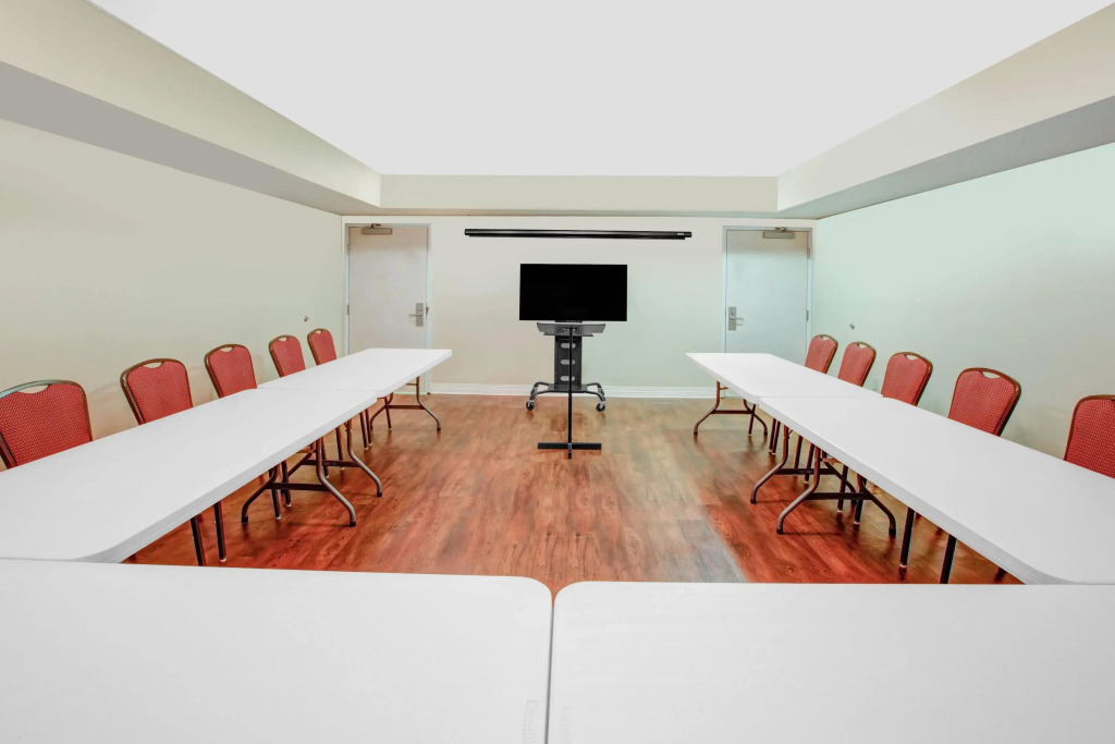 Microtel Inn & Suites by Wyndham Hattiesburg