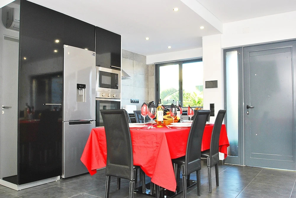 Villa Waikiki - Moradia familiar com BBQ e piscina aquecível