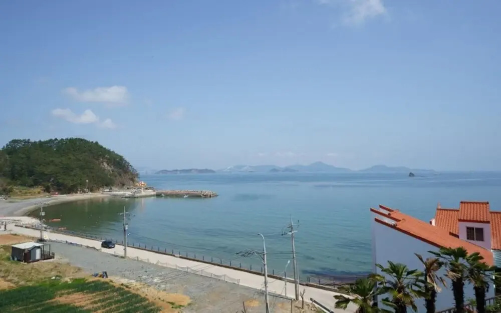 Geoje Doomomongdol Pension
