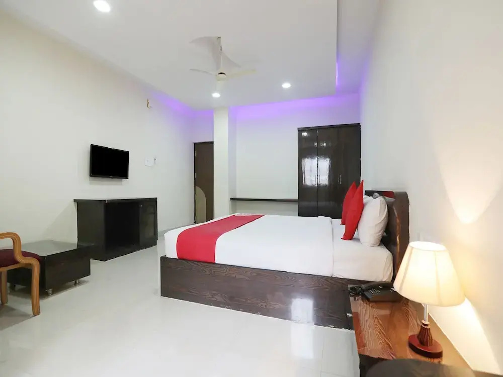 OYO Flagship 15444 Manasa Electronic City
