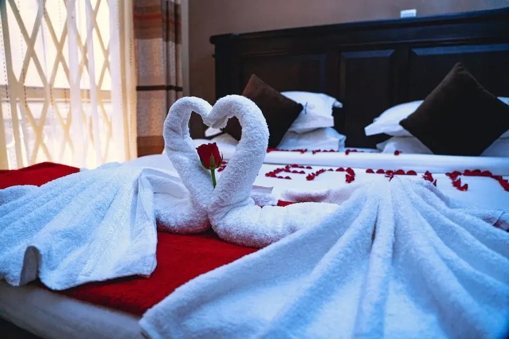 Golden Quest Hotel