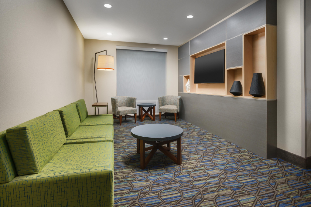 Holiday Inn Express & Suites Oakhurst-Yosemite Park Area by IHG