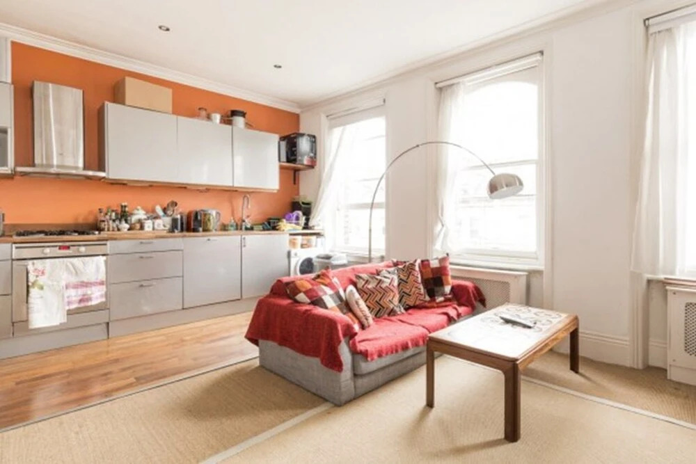 Eson2 - The Kensington Gwendwr Road Lodge