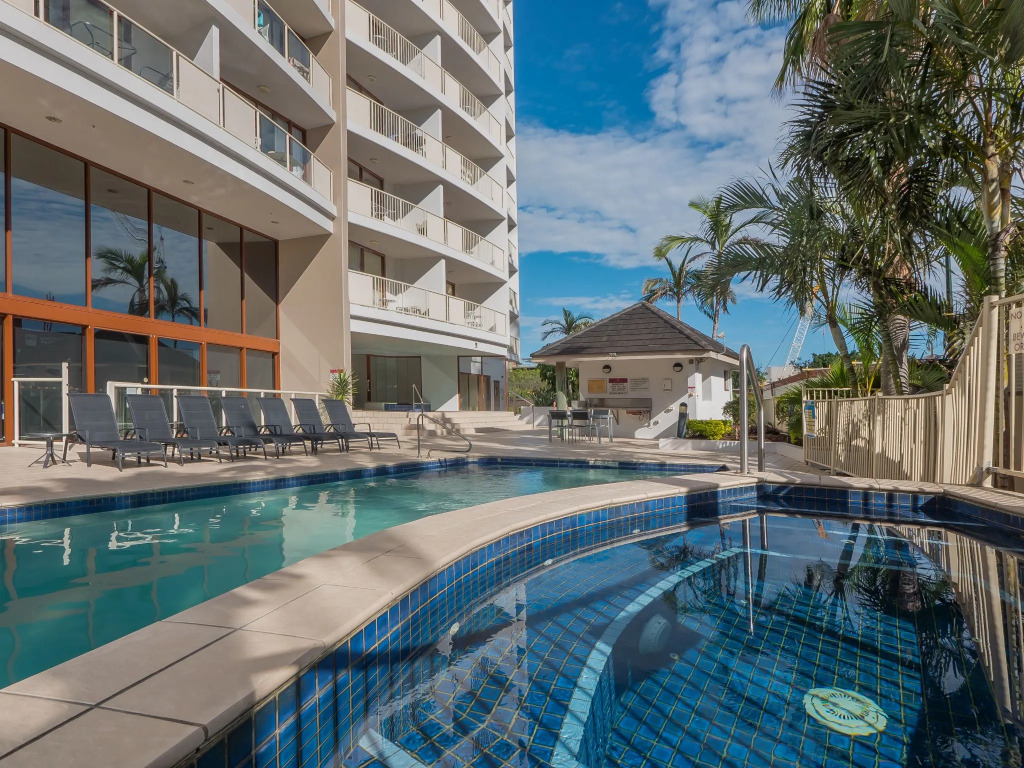 Broadbeach Savannah Resort
