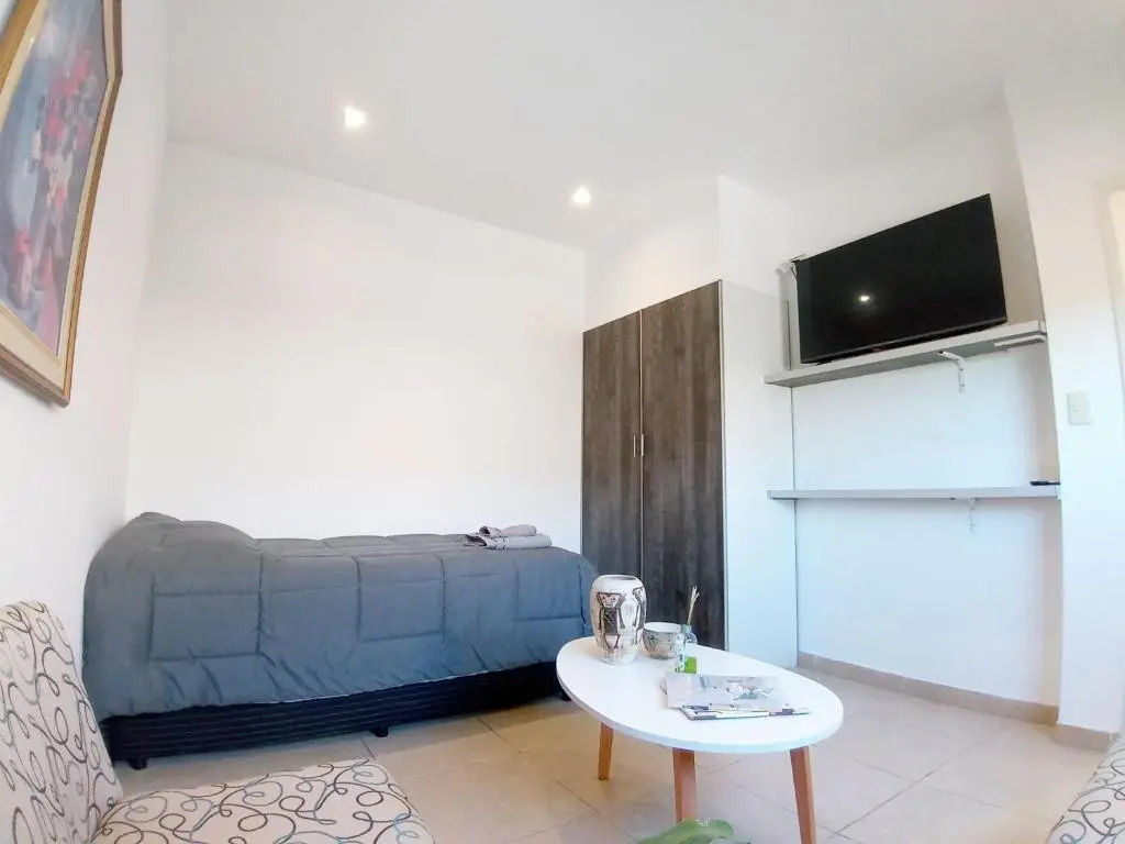 Hermoso departamento entero 2 Dormitorios con cochera B Urca