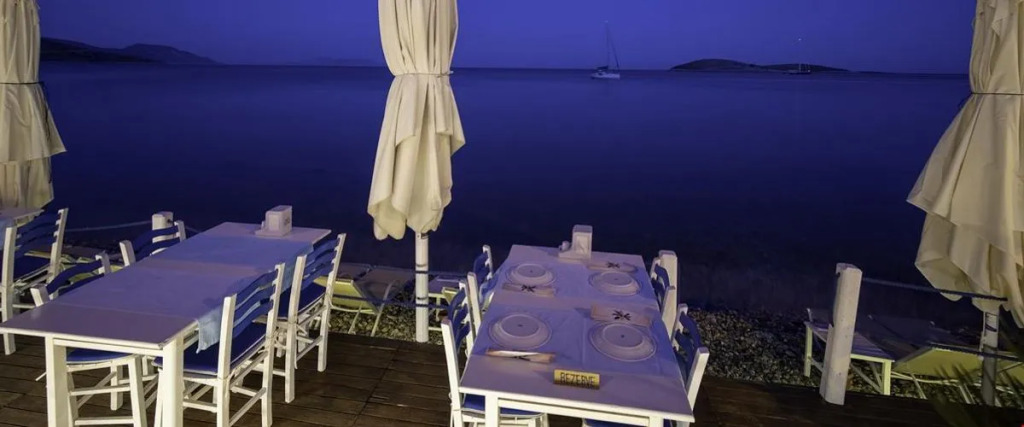 Yali Sui̇tes Hotel