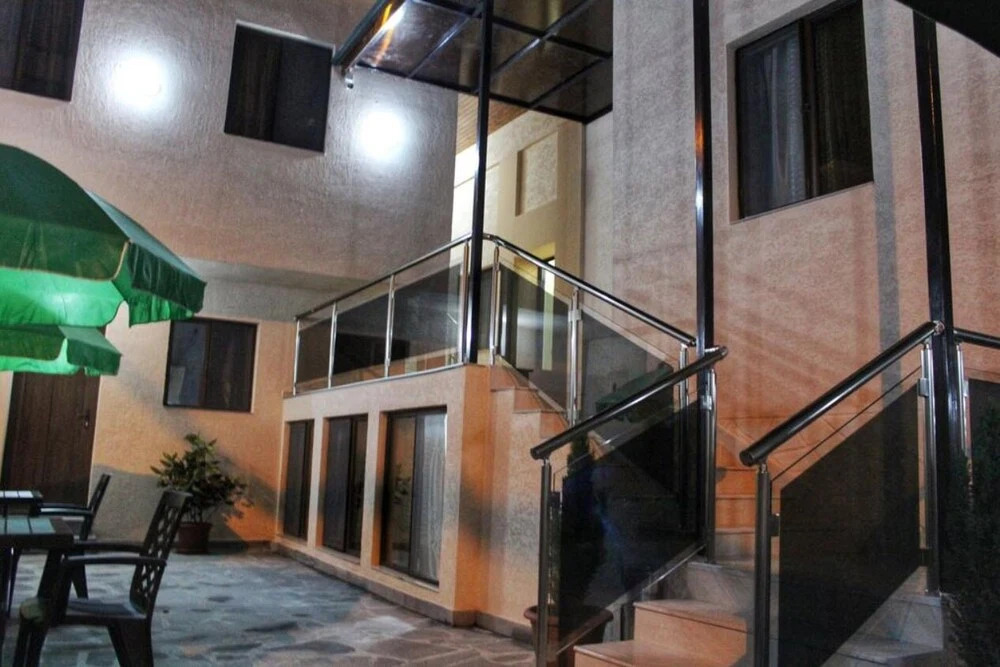 Hotel Elegant 2