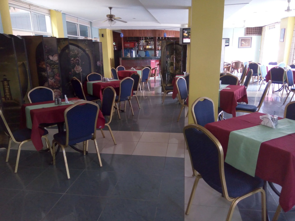 Aponye Hotel