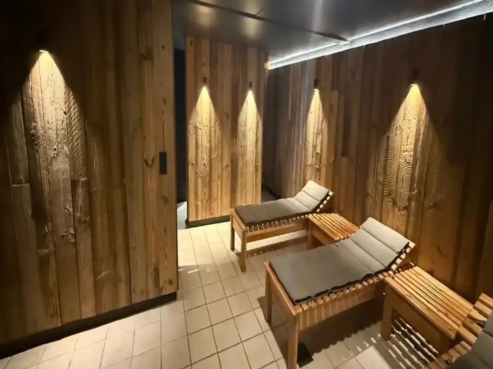 Chalet Retreat With Sauna