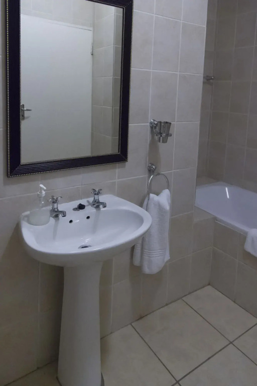 Bayswater Lodge