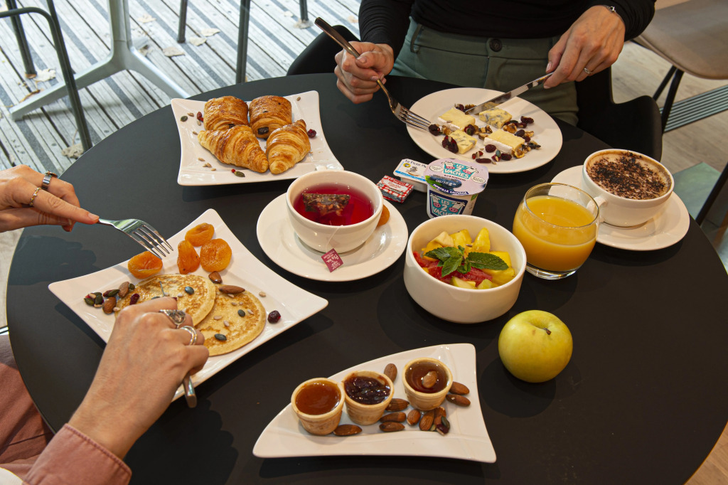 Holiday Inn Express Paris-Canal De La Villette by IHG