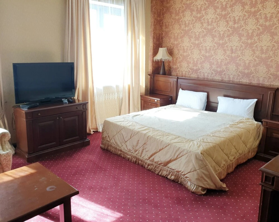 Royal Vista Hotel