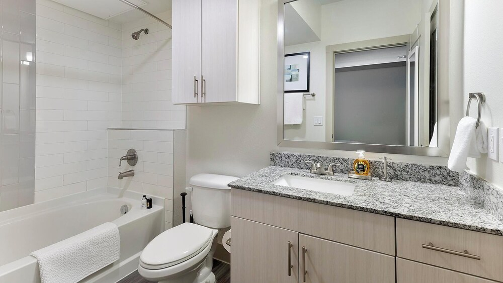Landing Apartments near Dallas Medical District