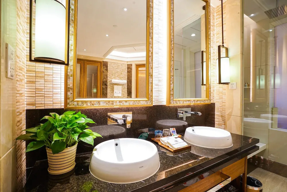 Regal Palace Resort&Spa