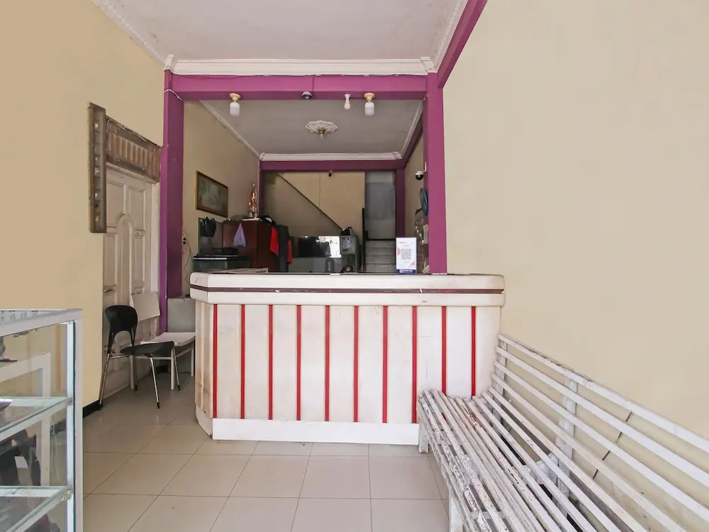 RedDoorz at Hotel Roda Mas 2 near Gor Satria