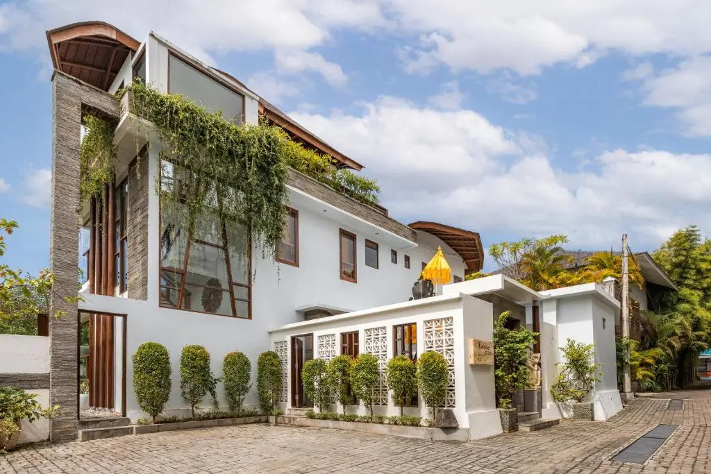 Villa Marys Beach - 4BR Luxury Ocean View Villa in Canggu