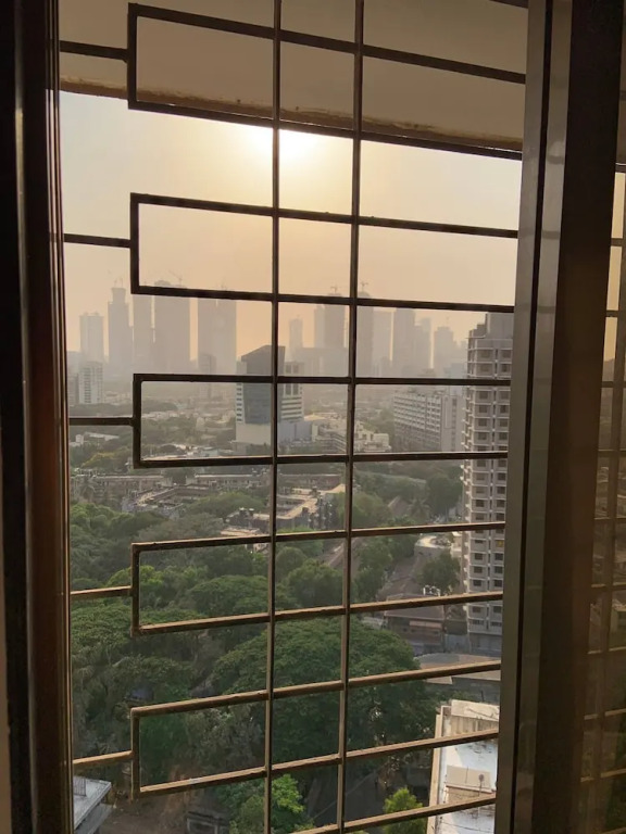 Comfortable & Relaxing Stay In Bandra East