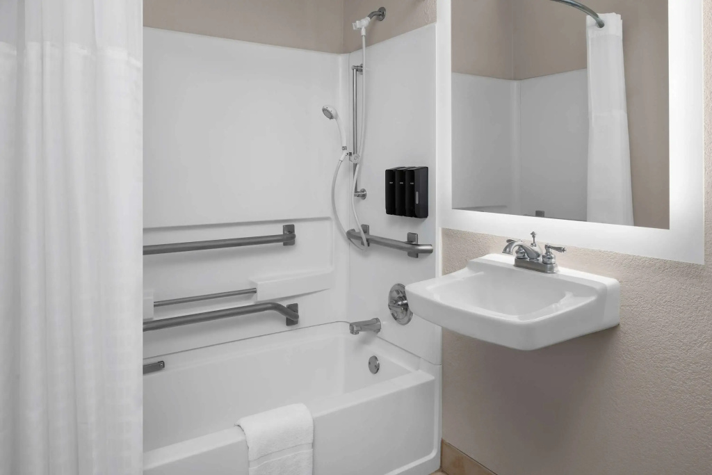 Larkspur Landing Extended Stay Suites Roseville
