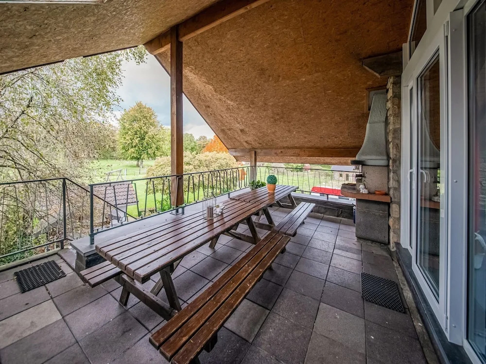 Charming Cottage with Hot Tub & Sauna, High Fens