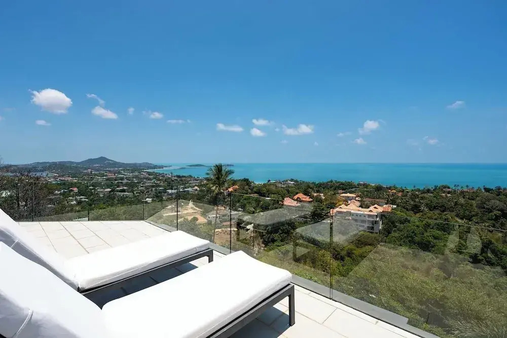 Serene Escape Balcony Villa in Chaweng KBR20