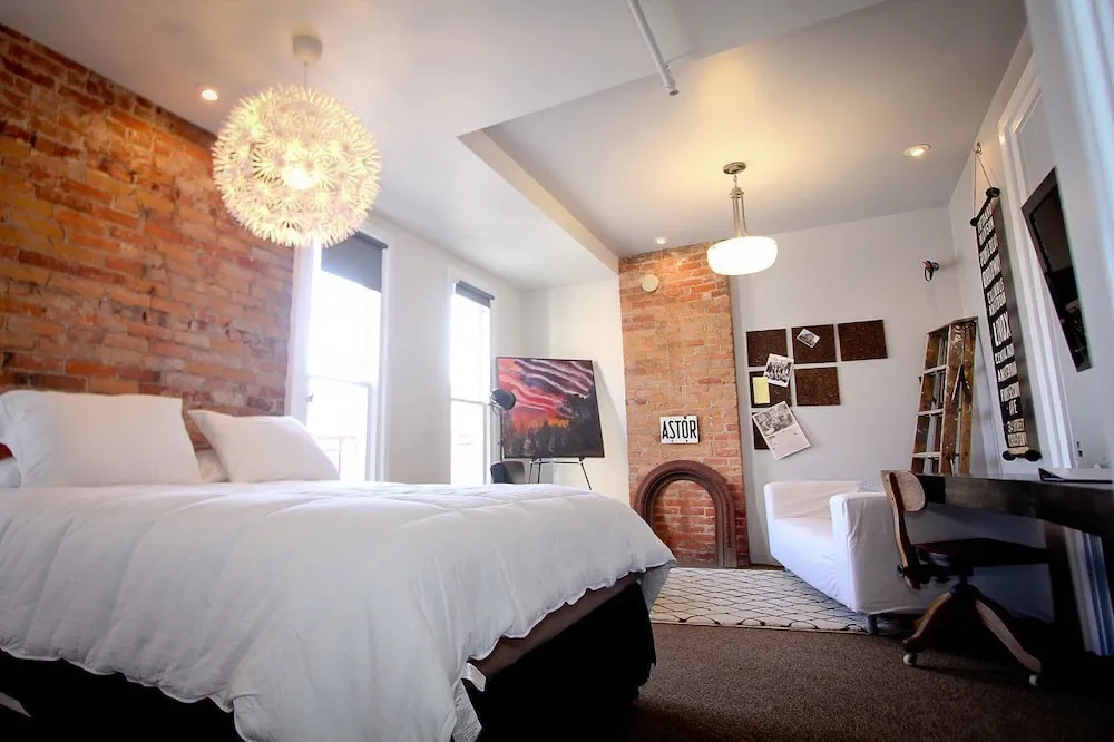 Hart House Hotel