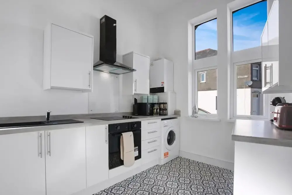 Compact 1-bed Flat for Friends & Colleagues