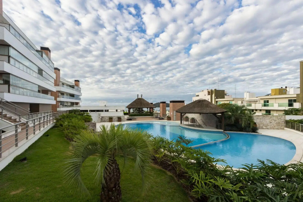 Punta Blu 102-7 - Condomínio Luxuoso com vista para o mar - Piscina- Quadra poliesportiva
