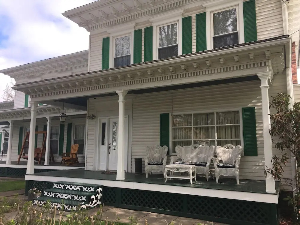 The Colonial Motel