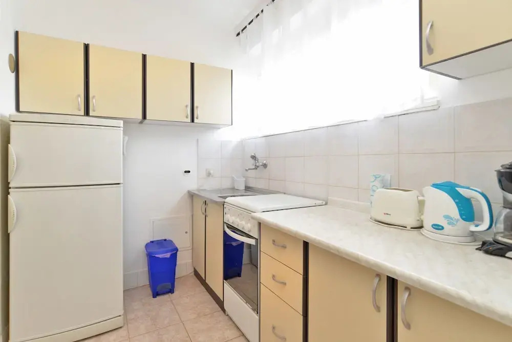 Apartment 1601