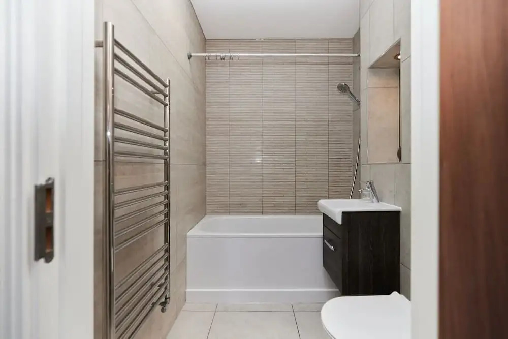 The Wembley Hideaway - Bright 2bdr Flat