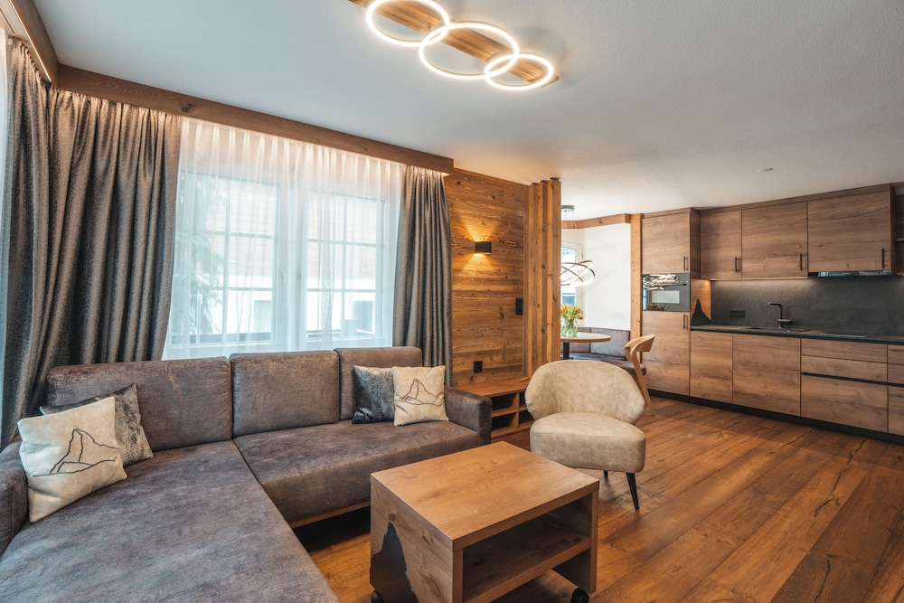 La Perle Apartments
