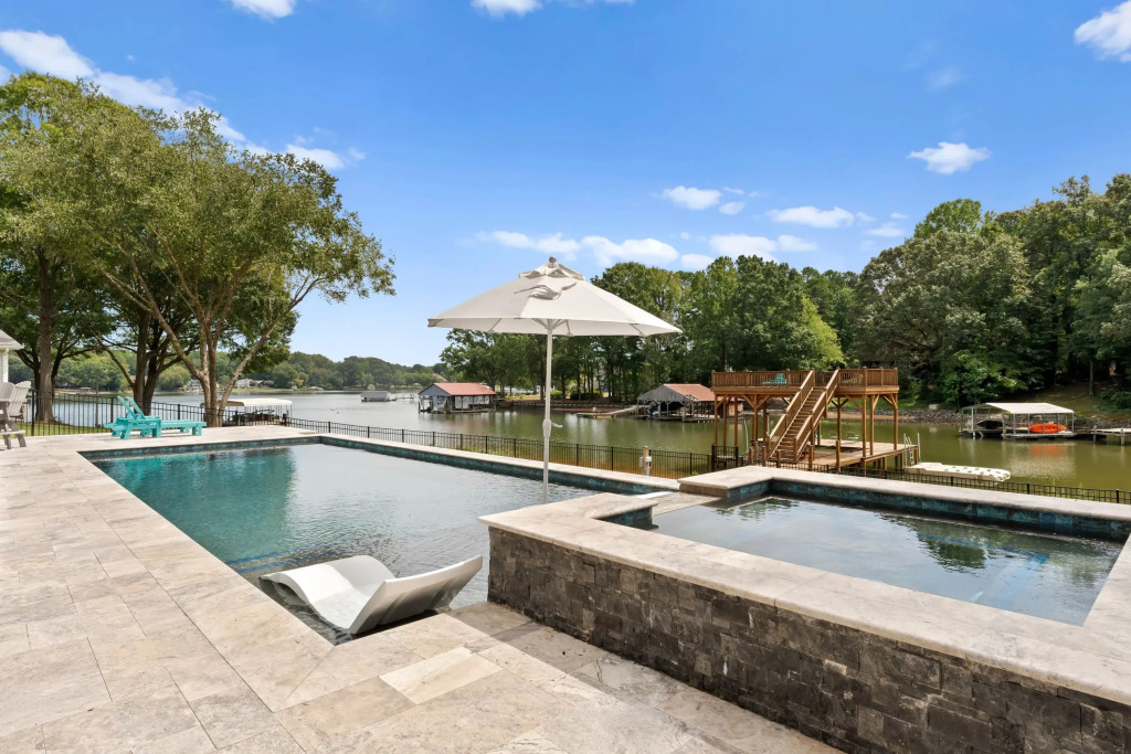 New Saltwater Pool + Spa, Views Wilson Hideaway