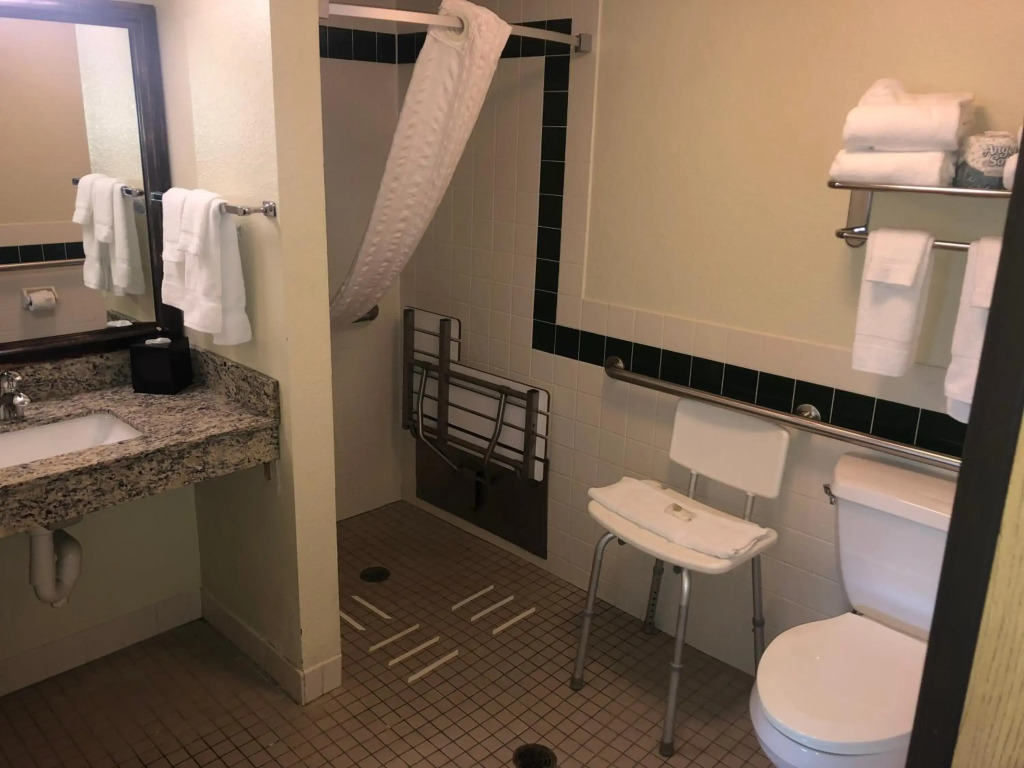 Cobblestone Hotel & Suites - Wisconsin Rapids