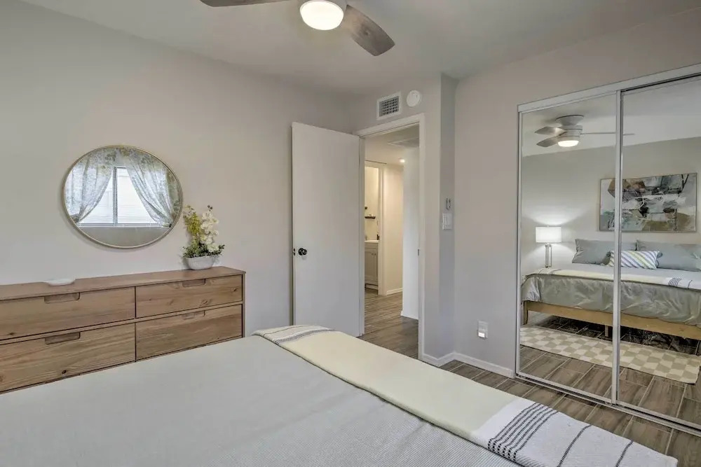 Walk to Old Town Scottsdale: Apartment w/ Patio!